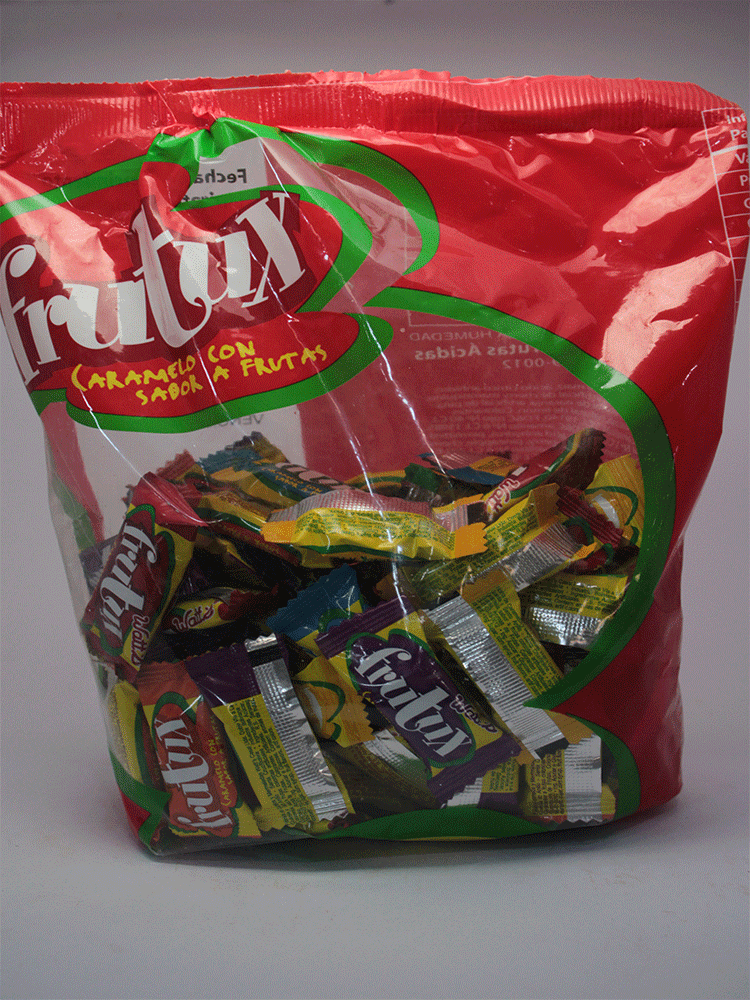 Caramelos "Frutux" sabor a frutas.